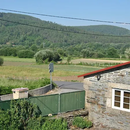 Casa Da Cruz بيت للعطل