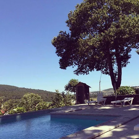 Casa Da Cruz بيت للعطل